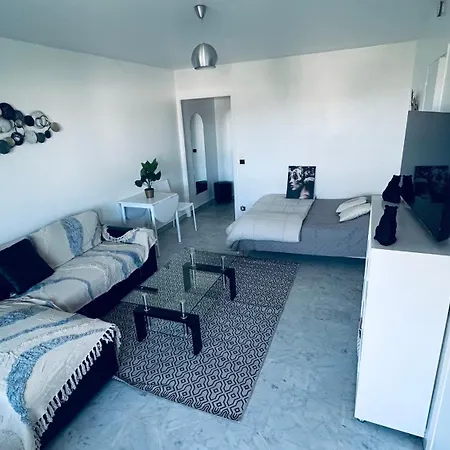 Piscine, , Calme Et Ensoleille Apartman Antibes